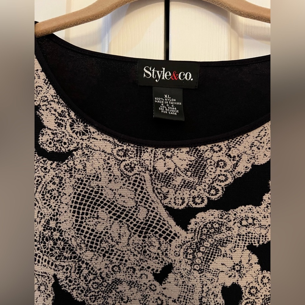 Style & Co. Black and Cream Lace Design Blouse Size XL - Picture 2 of 4